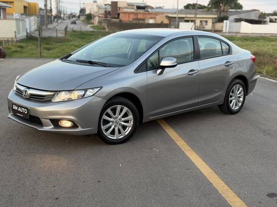 HONDA CIVIC 1.8 LXS 16V FLEX 4P AUTOMÁTICO